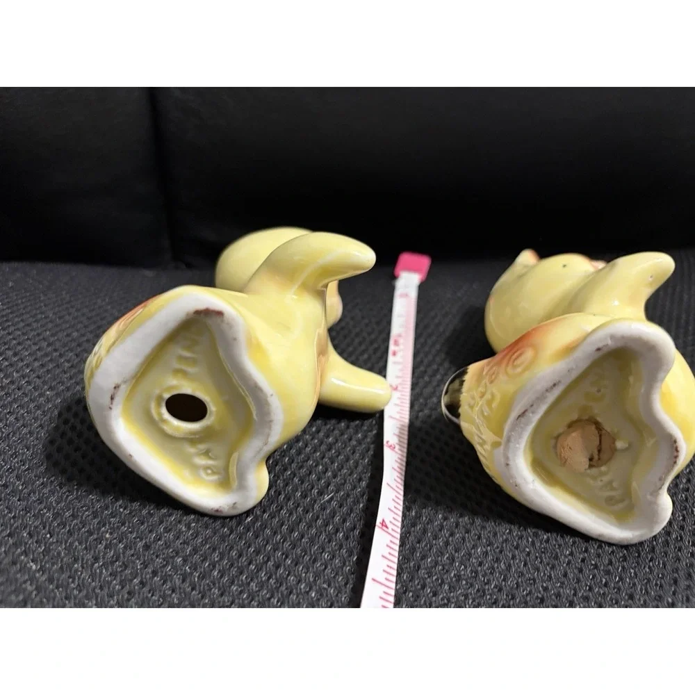 Van Tellingen Salt Pepper Shakers Bunny Hug Yellow Vintage MCM Kitsch 1950s